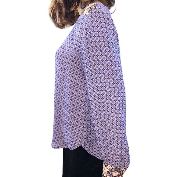 LOFT Geo Floral Shirttail Blouse Size Small - Picture 4 of 8